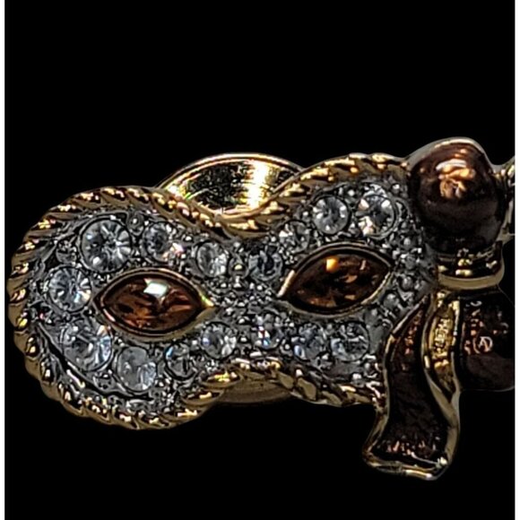 Swarovski Society Members Lapel Pin Masquerade Trilogy Mask Tabac 1999 Retired - Picture 6 of 10